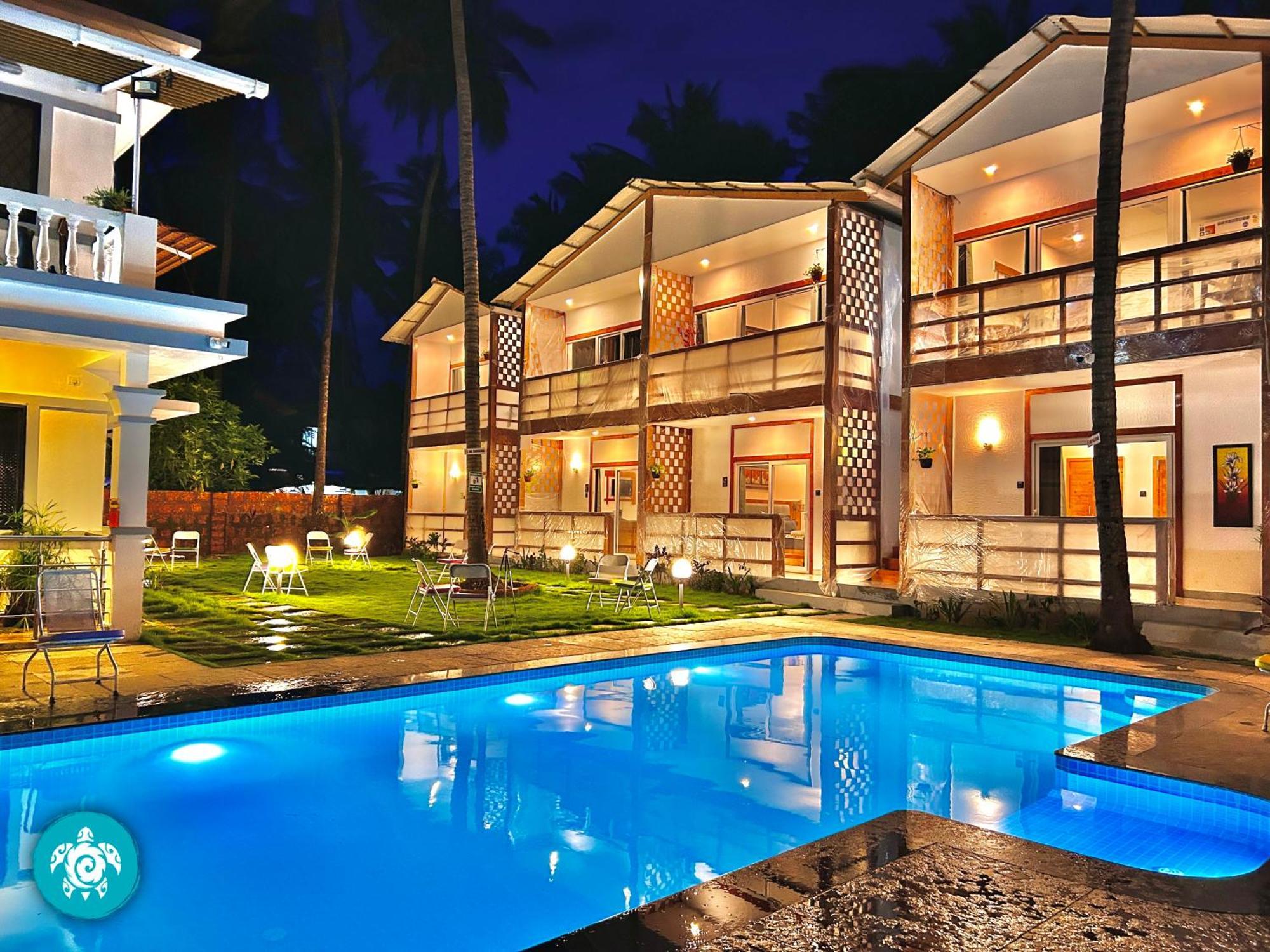 White Turtle Hotel Morjim Exteriér fotografie